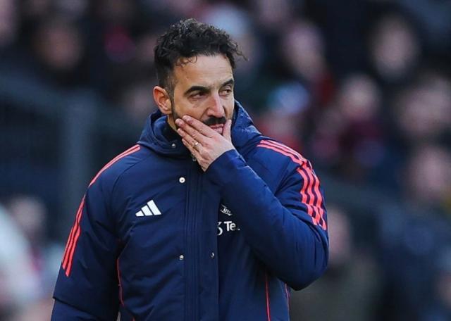 曼联3连败,面对这个问题阿莫林只说“不知道”