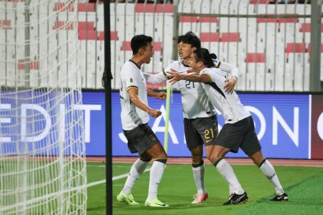 归化政策以来首次!中国零归化拿下血性胜利